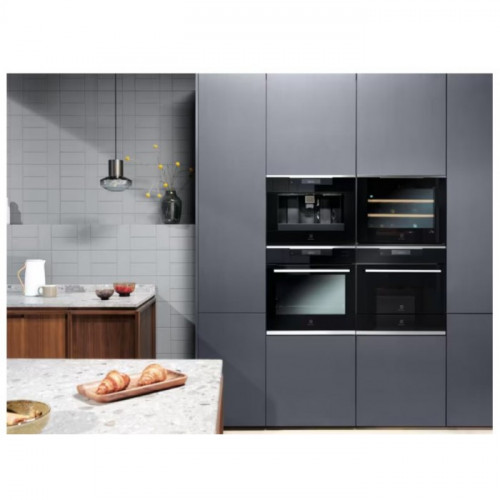 Вакуумний пакувальник Electrolux KBV4T