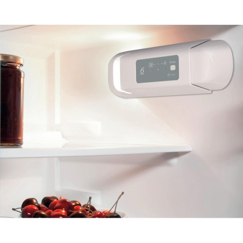 Вбудований холодильник Whirlpool WBUF011