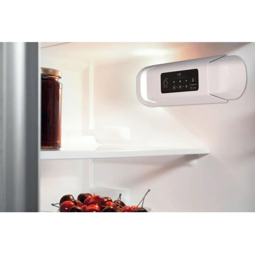 Вбудований холодильник Whirlpool WBUL021