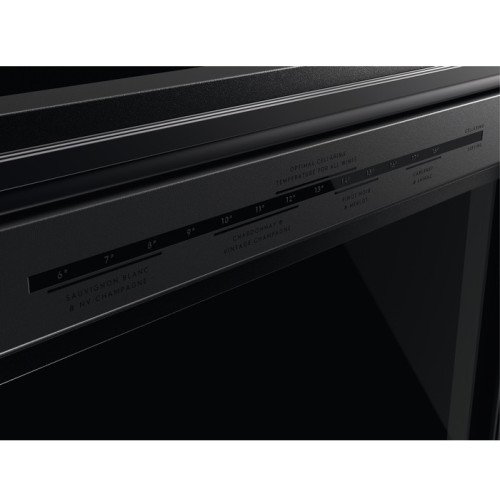 Винна шафа AEG AWUD040B8B