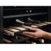 Винна шафа AEG AWUD040B8B