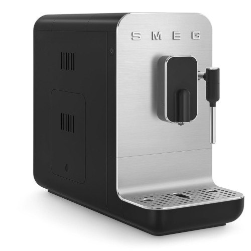 Кавомашина Smeg BCC12BLMEU
