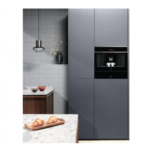 Вбудована кавоварка Electrolux EBC85X